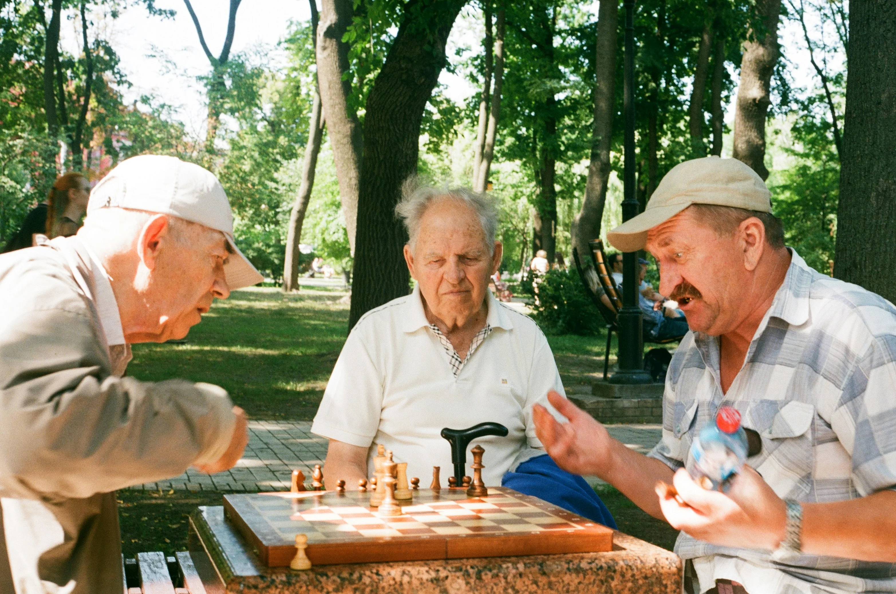 Atención a demencia y Alzheimer en adultos mayores